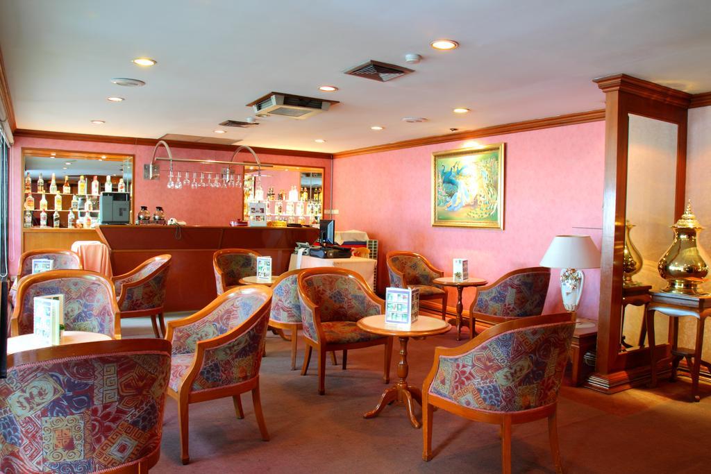 Grande Ville Hotel Bangkok Restaurant foto